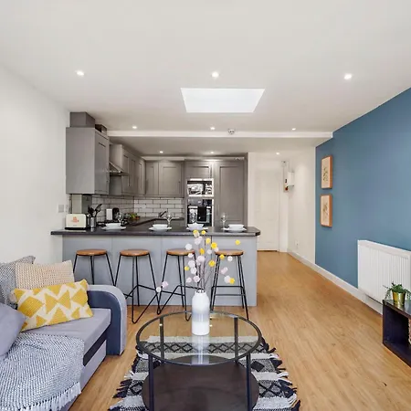 Apartman Modern Abode - Parking And Garden *